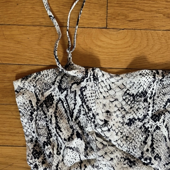 REFORMATION - Vollare Dress in Rattlesnake - Picture 4 of 14